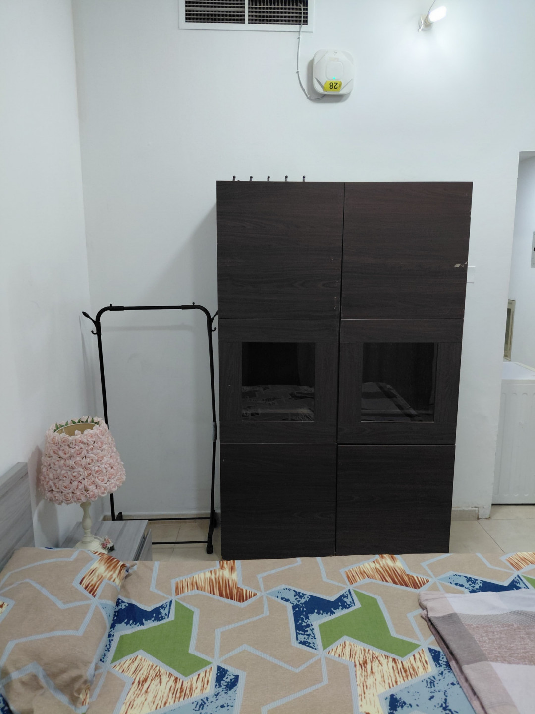 Furnished studio apartment, clean furnishings