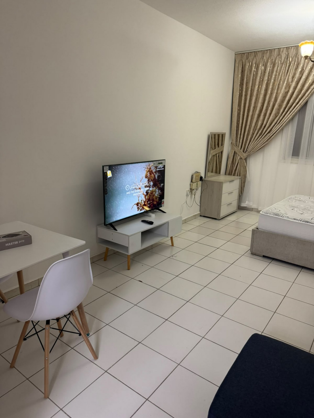 Furnished studio apartment, clean, spacious
