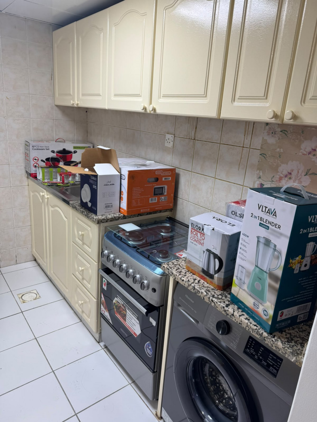 Furnished studio apartment, clean, spacious