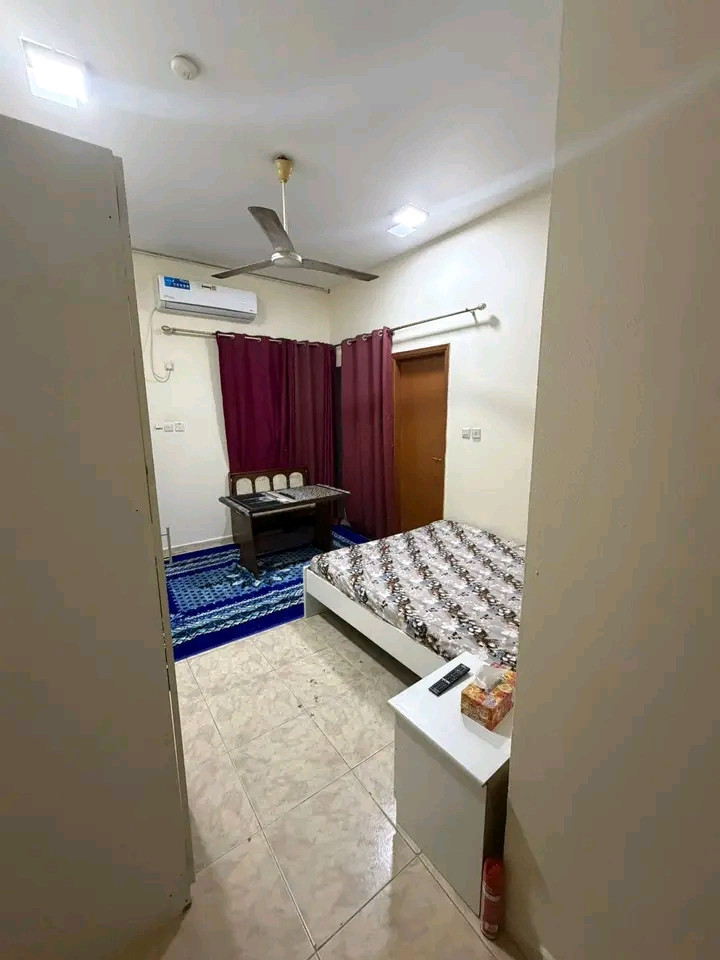 Furnished studio apartment ready for occupancy, close to all services.