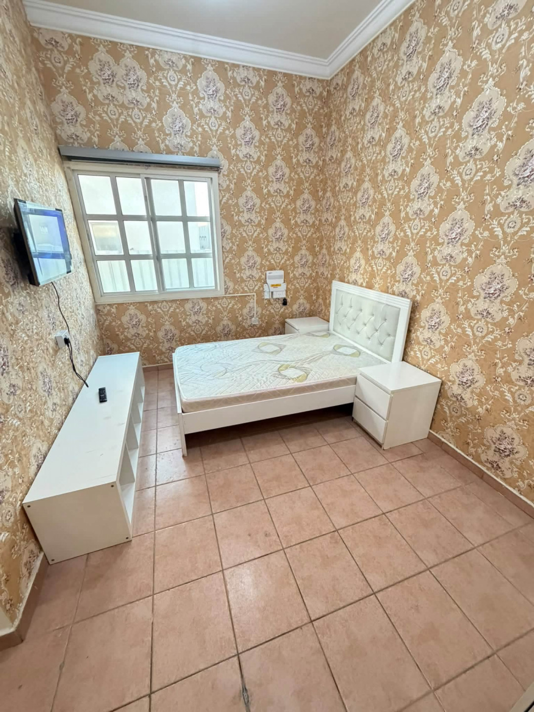 Beautiful fully furnished studio apartment on the first floor