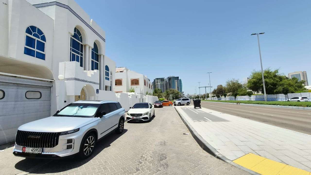 astdyo-mfrosh-llaygar-abo-thby-khlyfh131779369784.jpg
