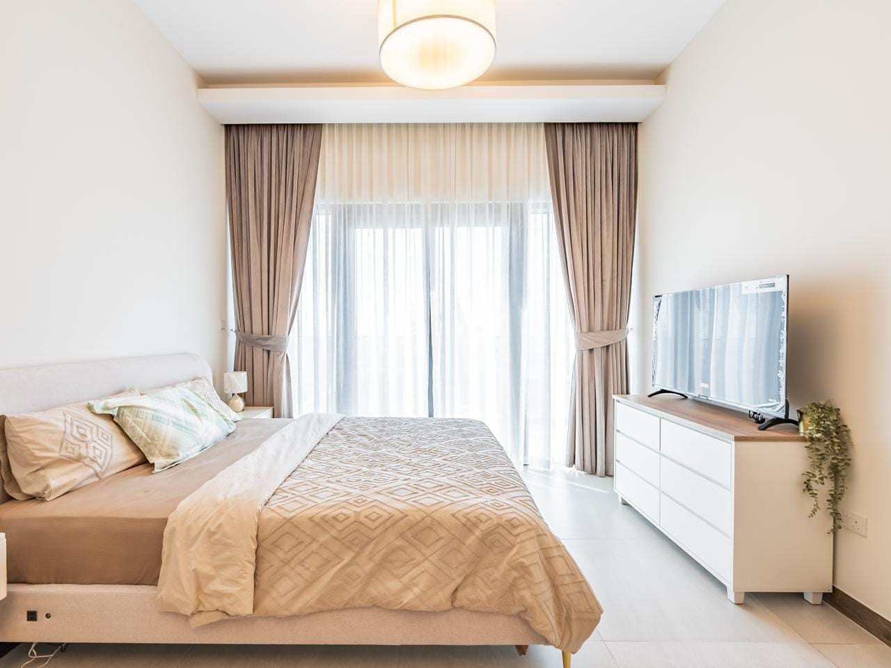 Furnished studio for monthly rent