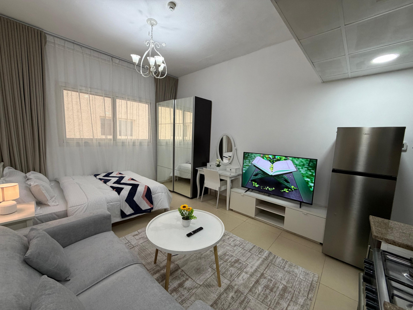 Furnished studio for monthly rent