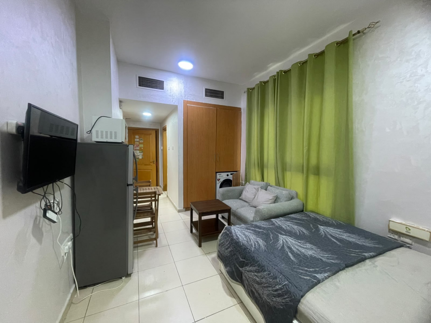 Furnished studio for monthly rent