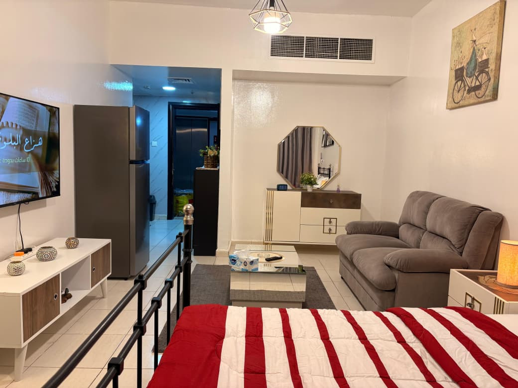 Furnished studio for monthly rent