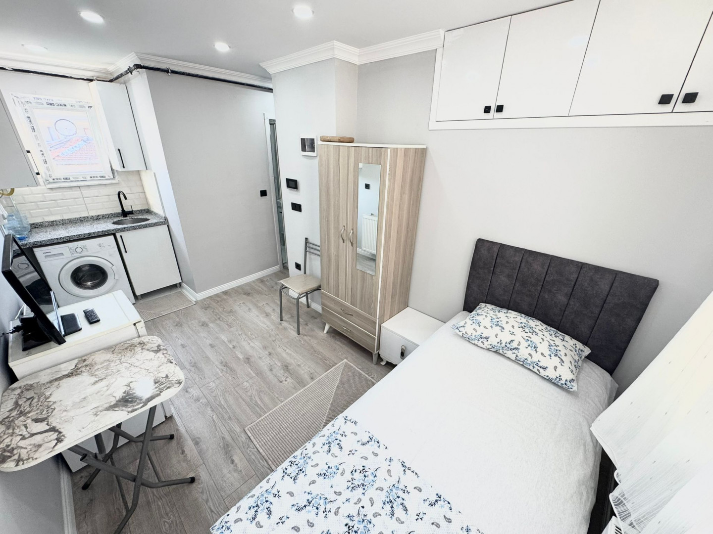 Furnished studio for rent