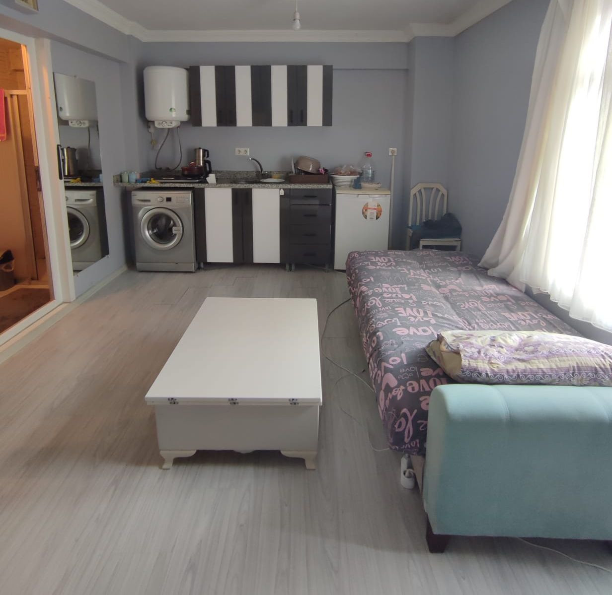 Furnished studio for one person