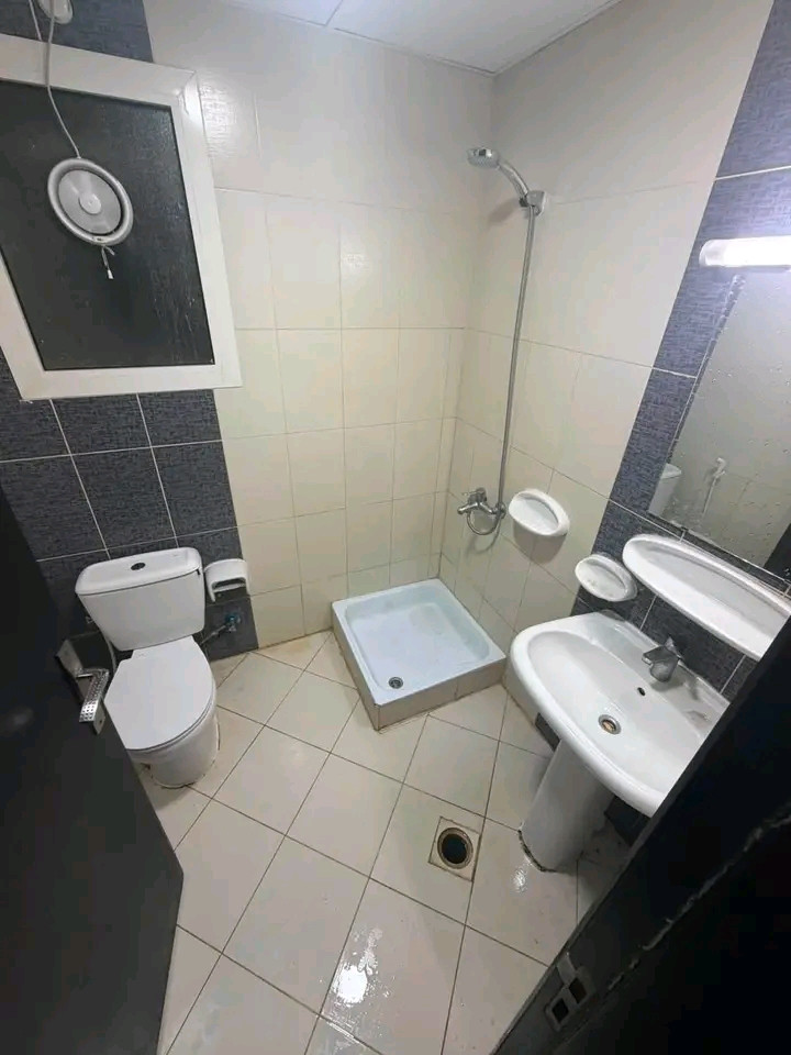 Furnished studio, prime location, second occupant