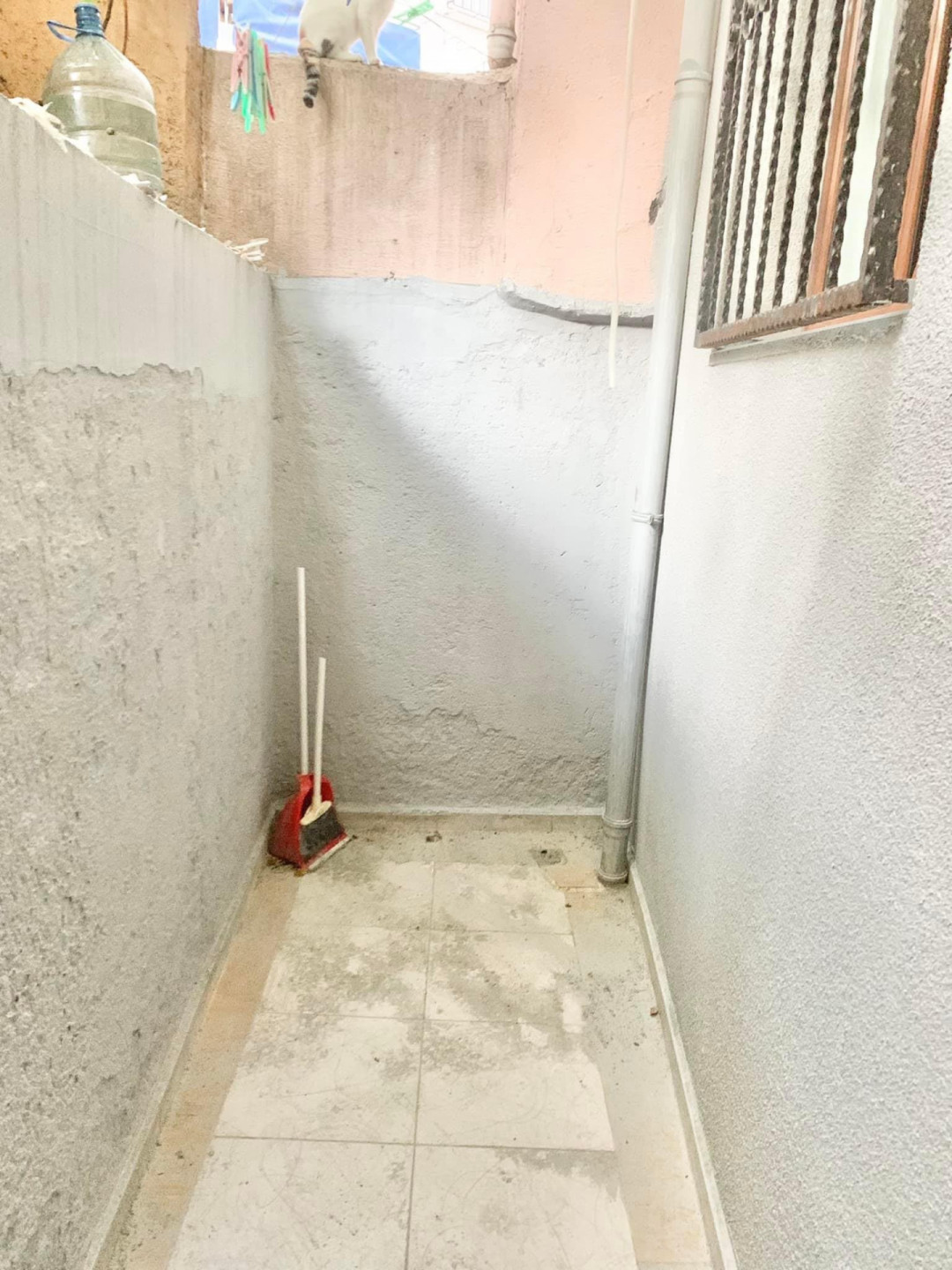 furnished studio
