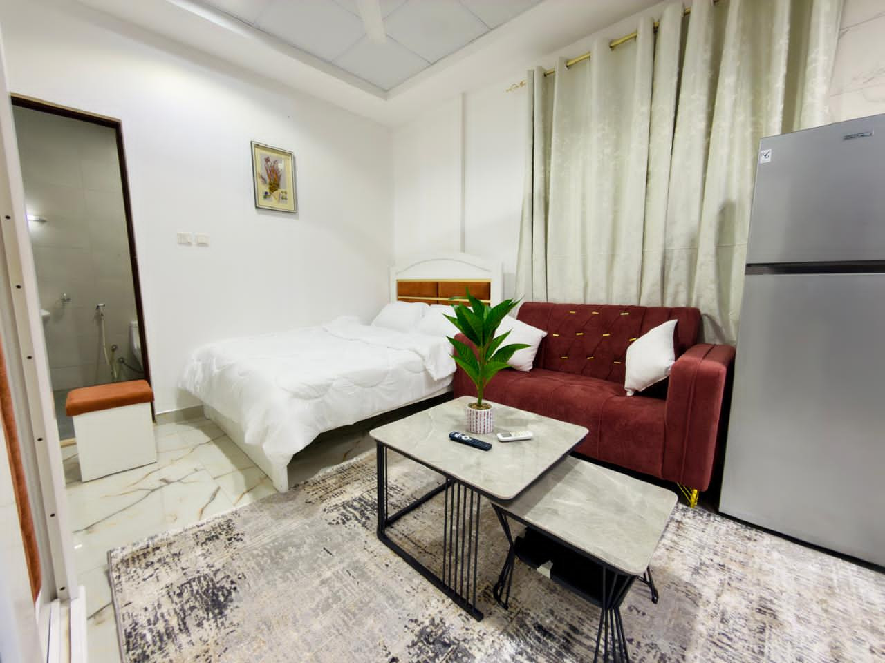 furnished studio