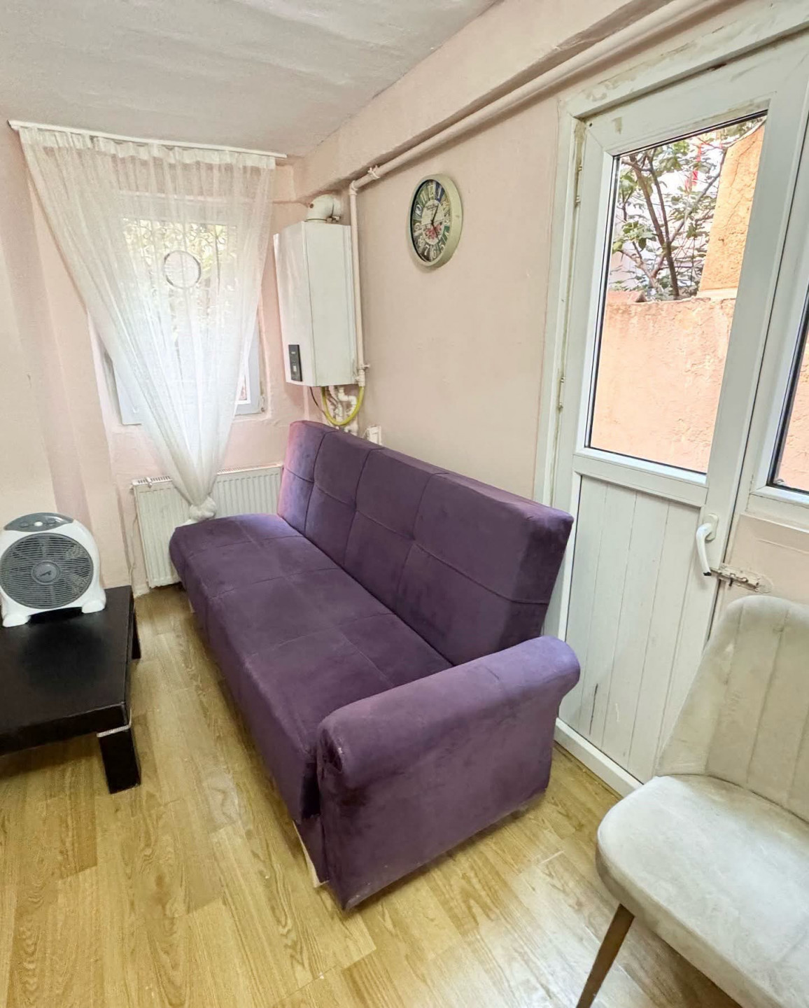 furnished studio