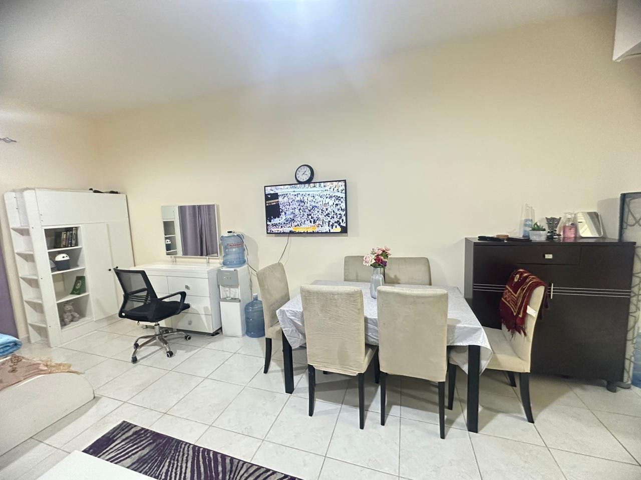 Furnished studio apartment, all bills included