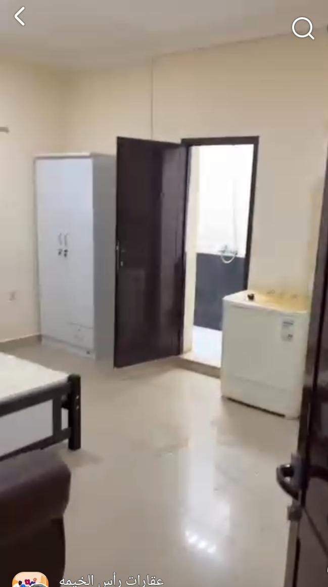 Fully furnished studio apartment near the Ship Roundabout