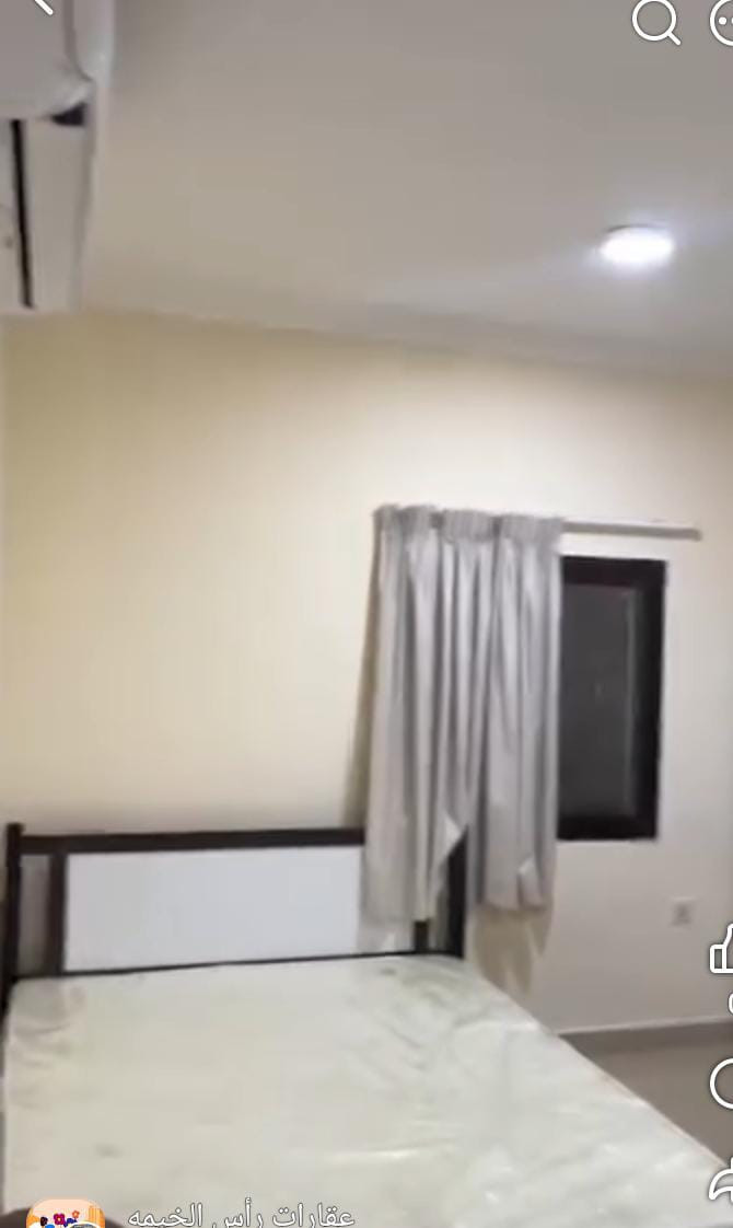 Fully furnished studio apartment near the Ship Roundabout