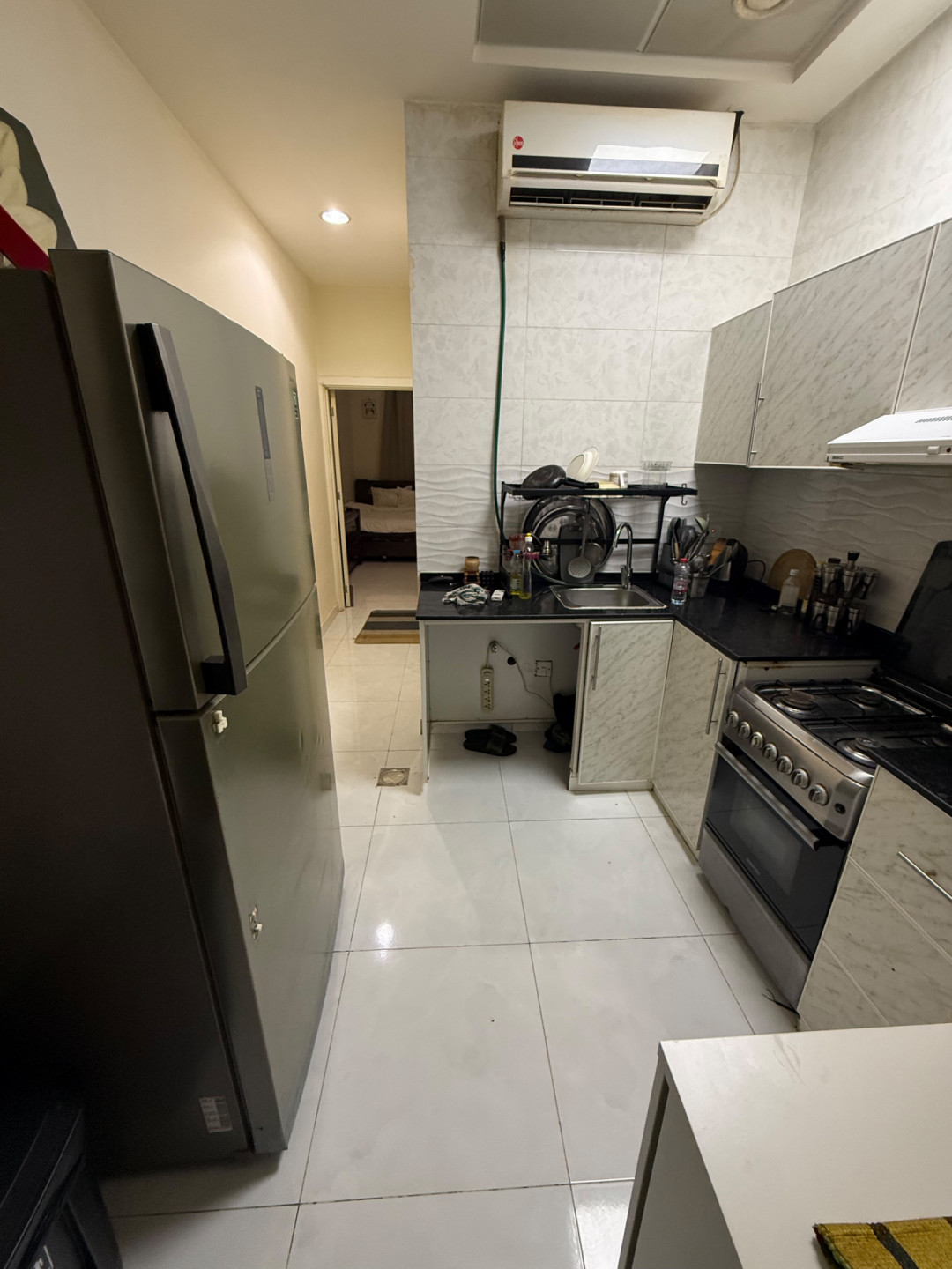 Super Lux Furnished Studio