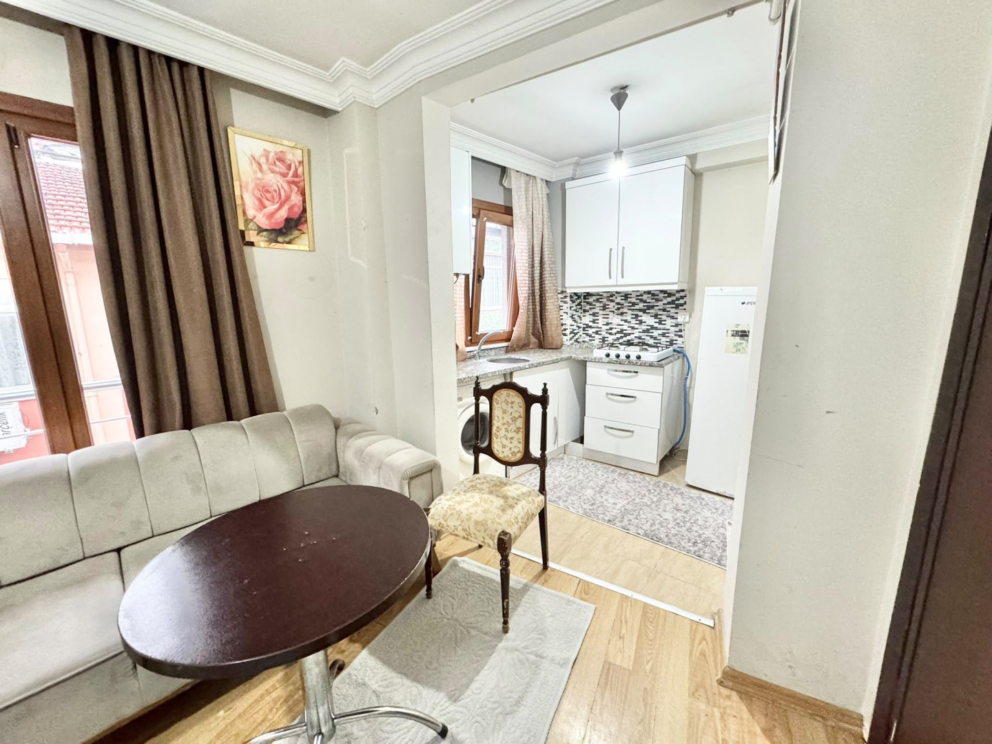 Furnished studio apartment, second floor