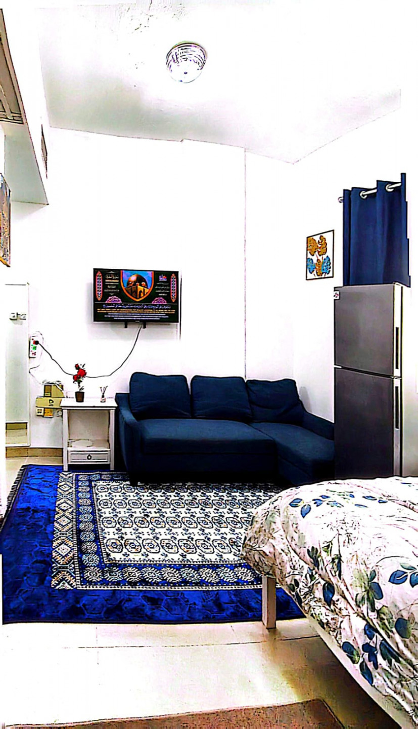 Furnished studio apartment, second occupancy