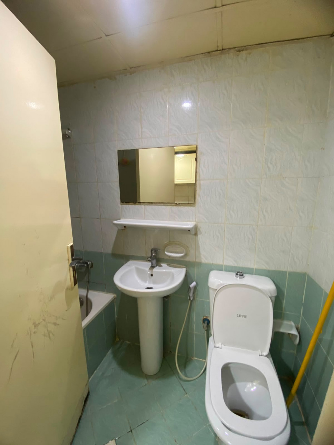 Furnished studio apartment, second occupancy