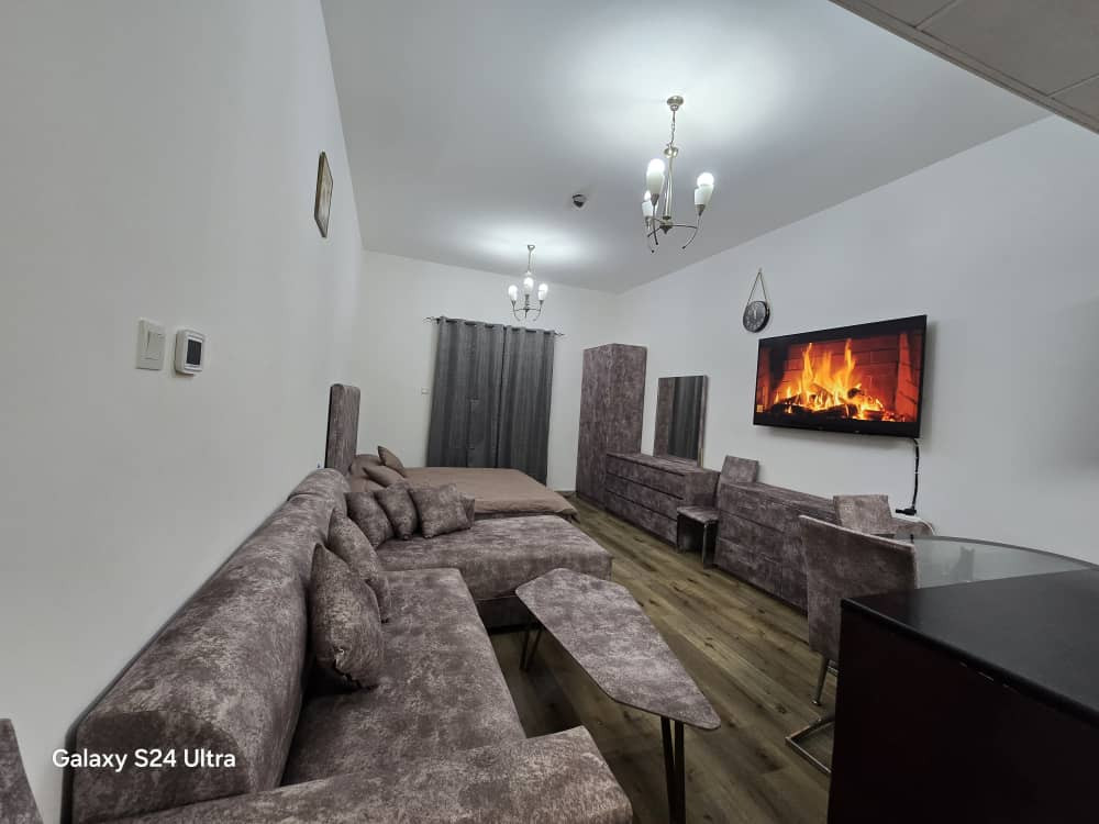 Furnished studio apartment, second occupancy, for rent