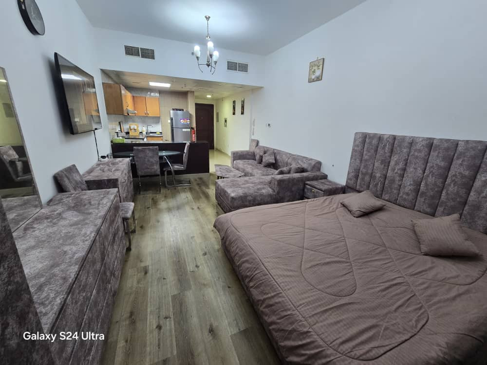 Furnished studio apartment, second occupancy, for rent