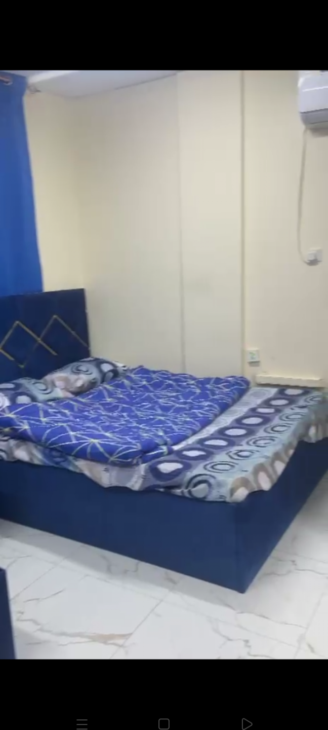 Furnished studio apartment, second row on the Corniche