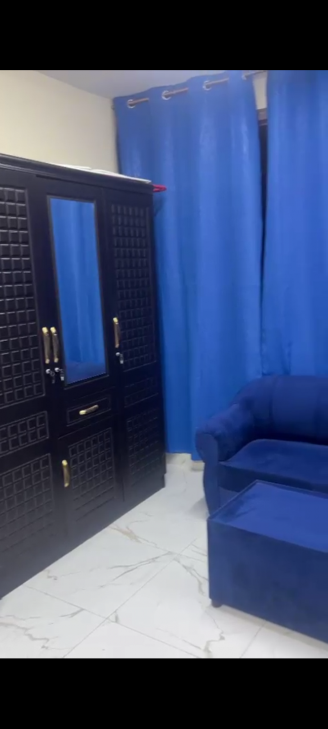 Furnished studio apartment, second row on the Corniche