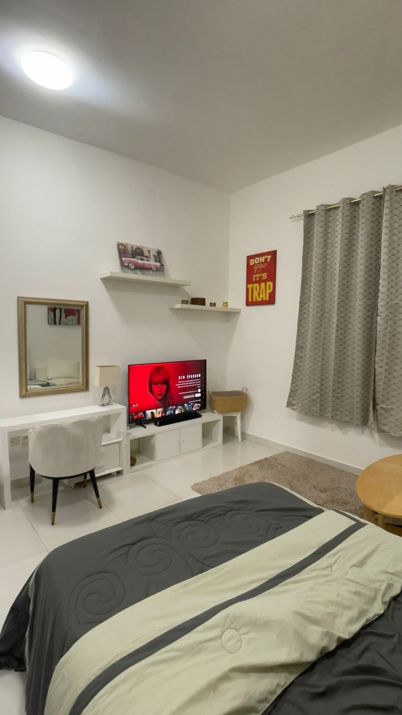 furnished studio