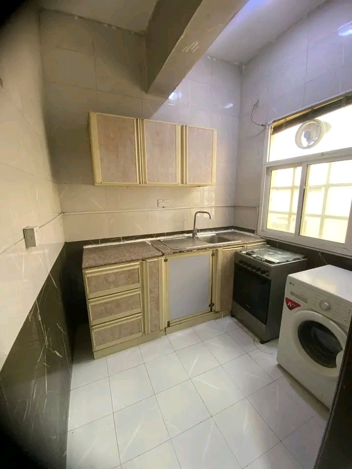 A well-maintained studio in Al Khuwair