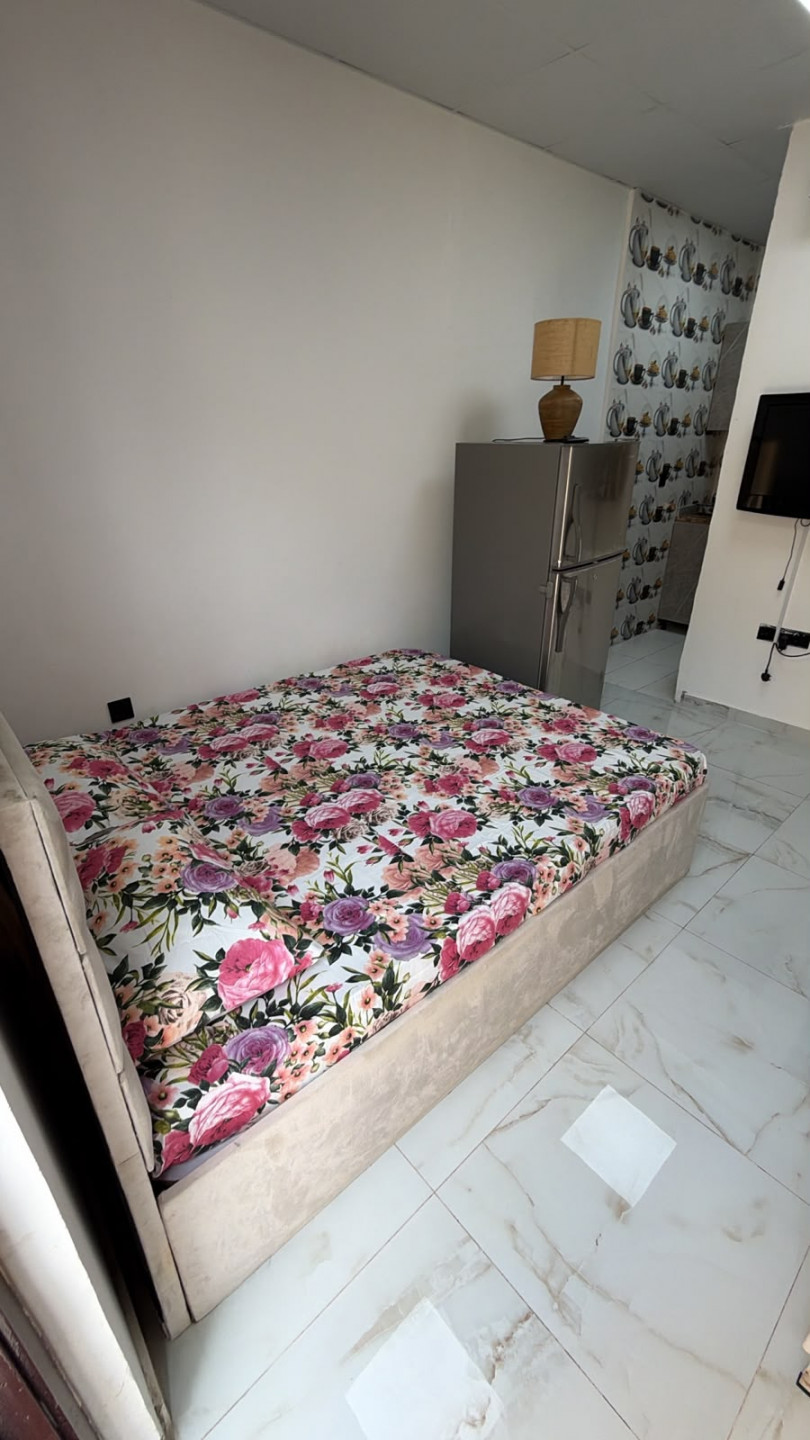 Clean furnished studio apartment in Rawda 3, Sheikh Ammar Street