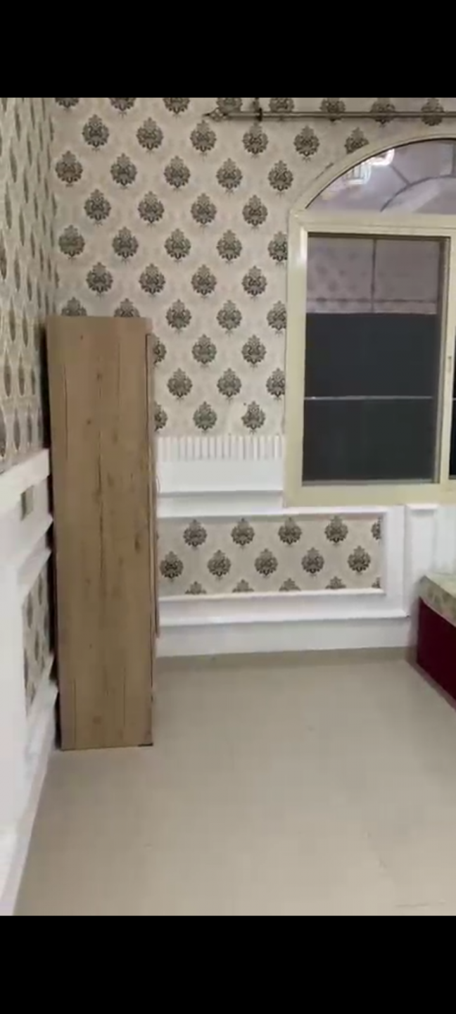 Spacious studio in Al Rawda 1