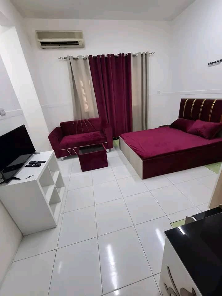 Spacious studio in Al Khuwair 33