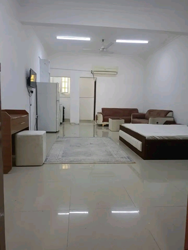 Spacious furnished studio in Al Khuwair 33