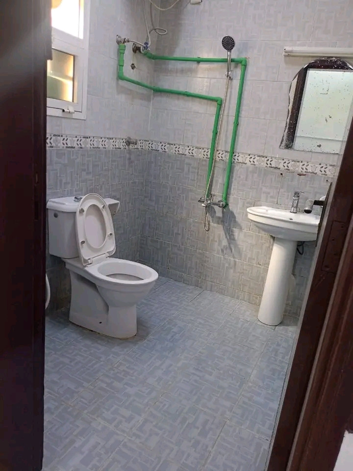 Spacious furnished studio in Al Khuwair 33