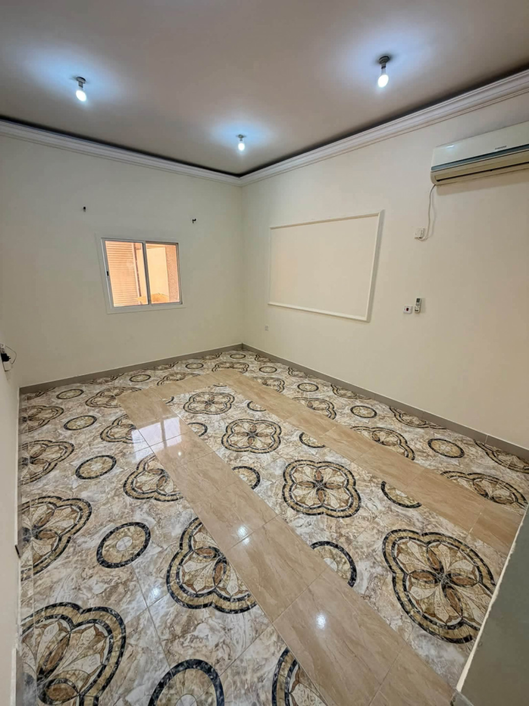 Spacious ground floor studio in Al Maamoura