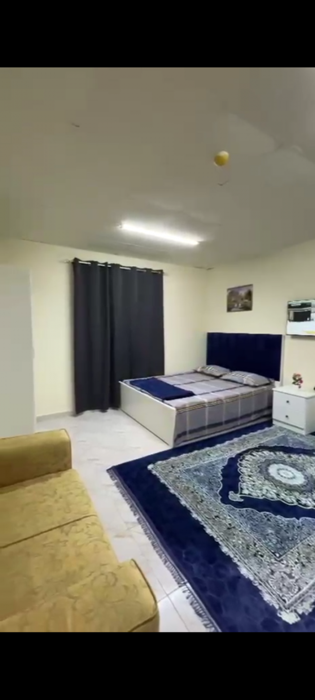 Full-service studio on Al Qawasim Corniche