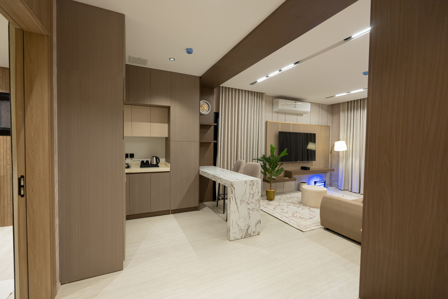 Furnished studio apartment for rent – upscale and ready to move in – Al-Ared