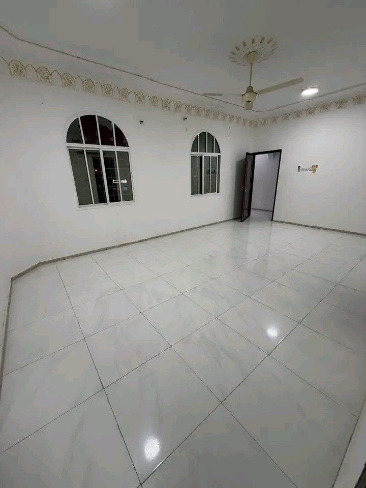 Studio with a large room and kitchen, first floor