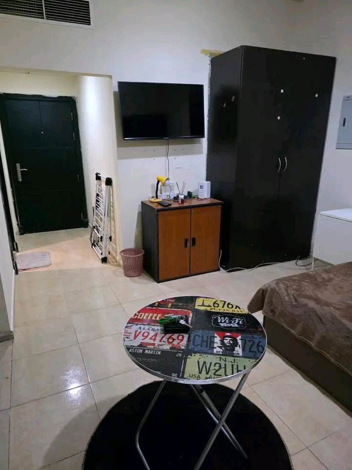 A very clean, furnished studio apartment, ready to move in 🚩