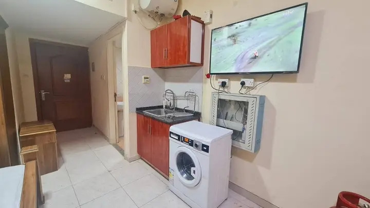 Furnished studio