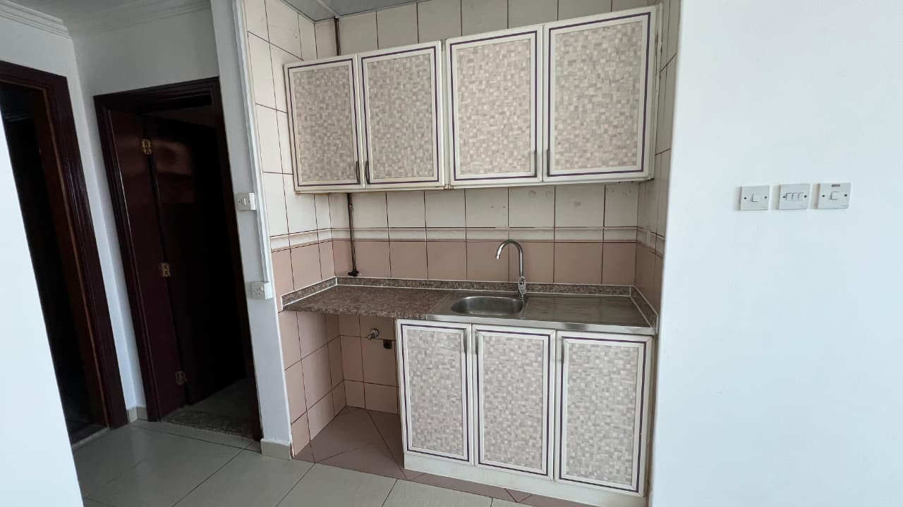 astodyo-oasaa-llaygar-alsnoy-fy-albotyn-bsaar-mmyz-maa-barkn-mgany01779968616.jpeg
