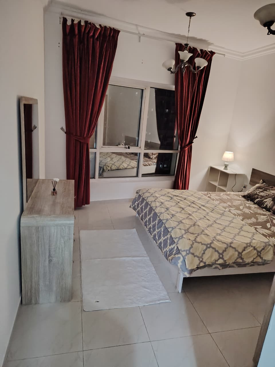 Brand new apartment with hotel-style furnishings