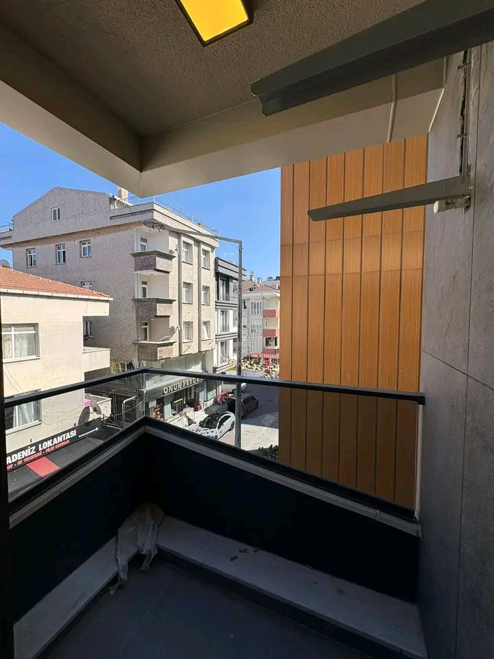 2+1 apartment for rent in Avcılar, brand new building, unfinished