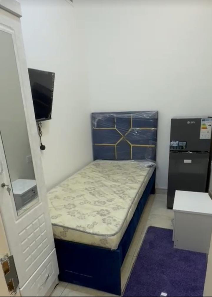 Partition for girls only, Al-Najda Street