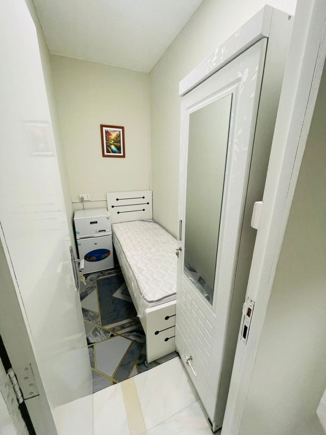 Partition for a young man in Al-Majaz 2
