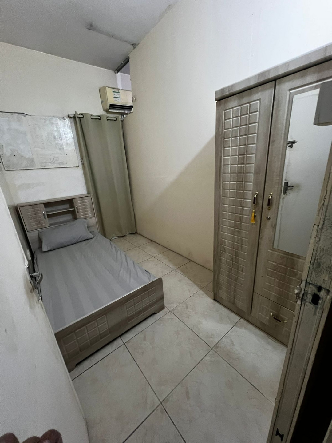 Partition for youth in Al Rashidiya