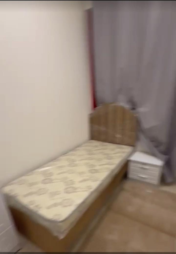 Partition for young men only, Al-Nahda