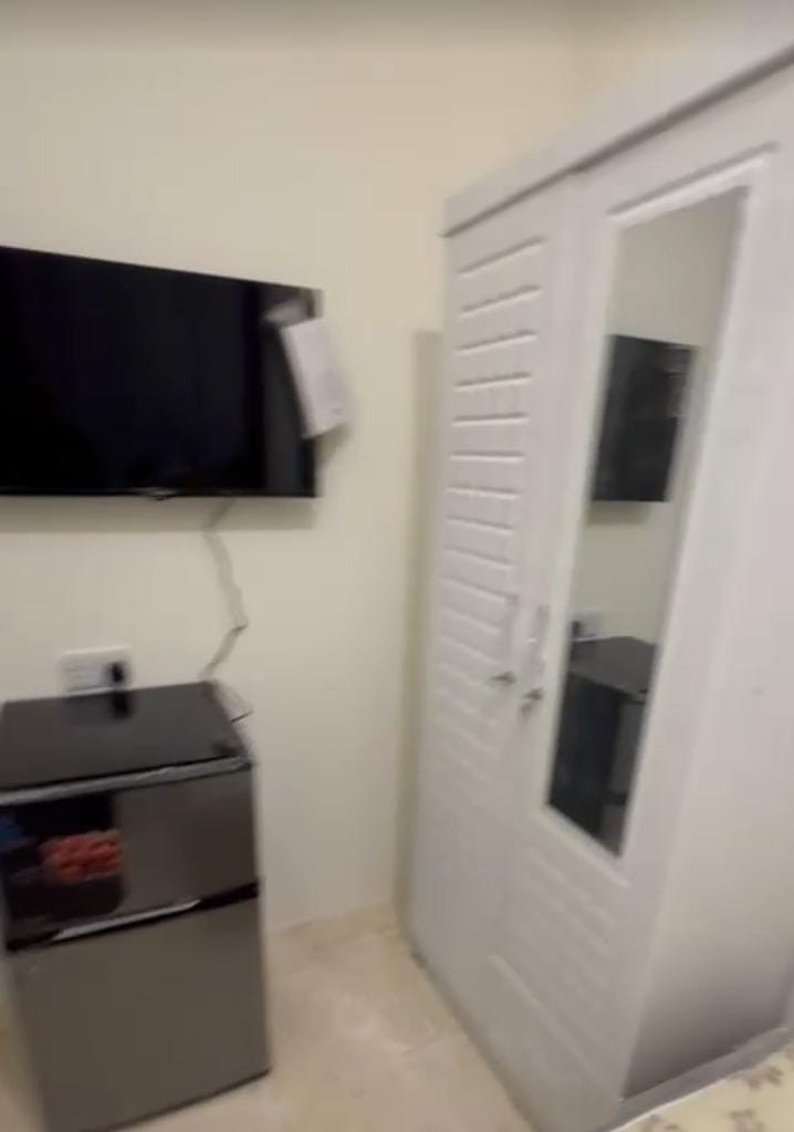 Partition for young men only, Al-Nahda