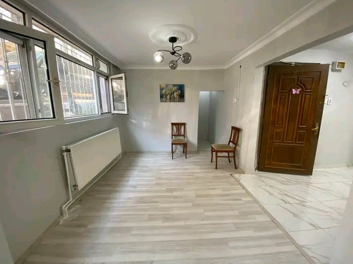Unfurnished, spacious apartment for annual rent