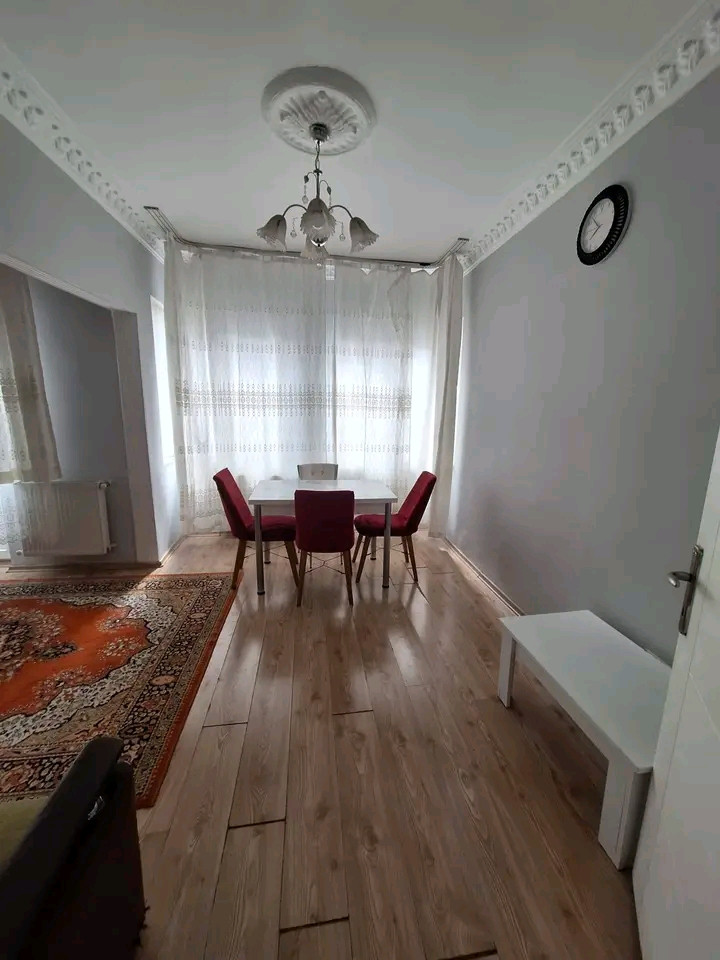 bmokaa-mmyz-ghrftyn-osal-mfrosh-balkaml101788089126.jpg